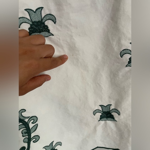 Zara Elegant White and Green Embroidered Women's Dress Size M - Picture 2 of 14